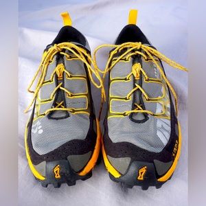 Mens running shoes, Metaflex, X-talon size 8.5 Brand new, never worn.